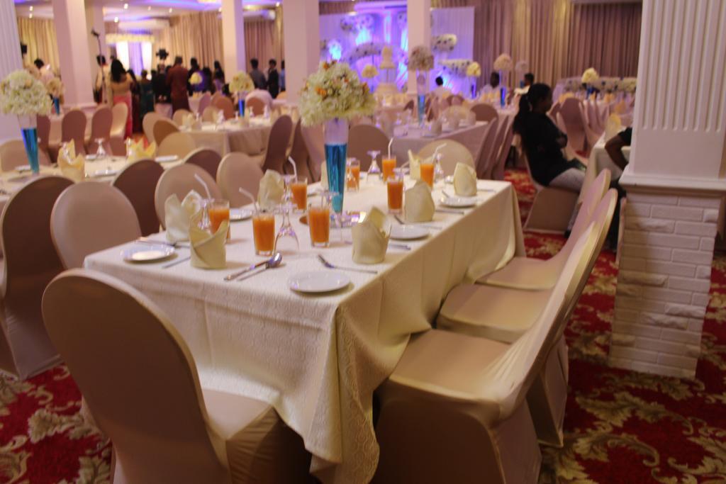 פנאדורה Navro Beach Resort מראה חיצוני תמונה