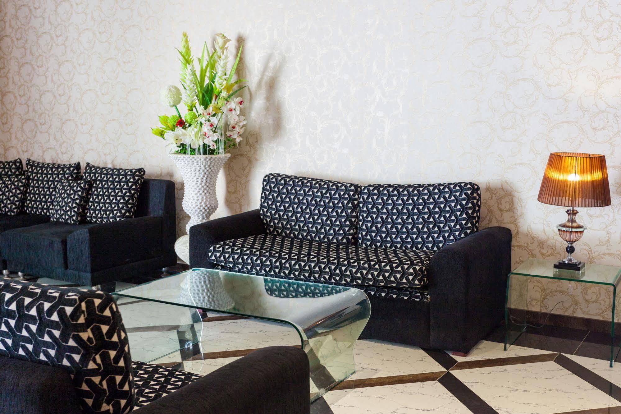 פנאדורה Navro Beach Resort מראה חיצוני תמונה