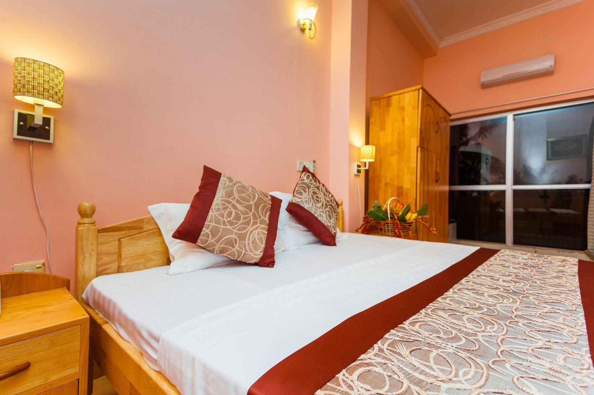 פנאדורה Navro Beach Resort מראה חיצוני תמונה