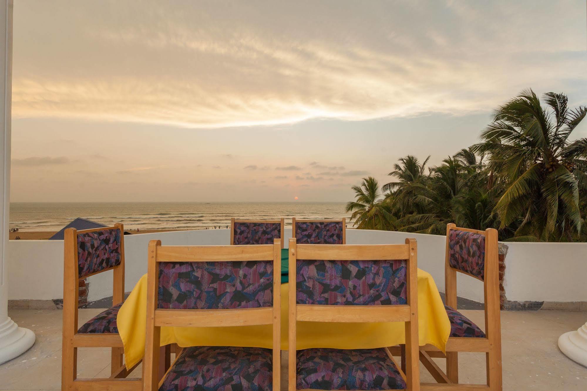 פנאדורה Navro Beach Resort מראה חיצוני תמונה